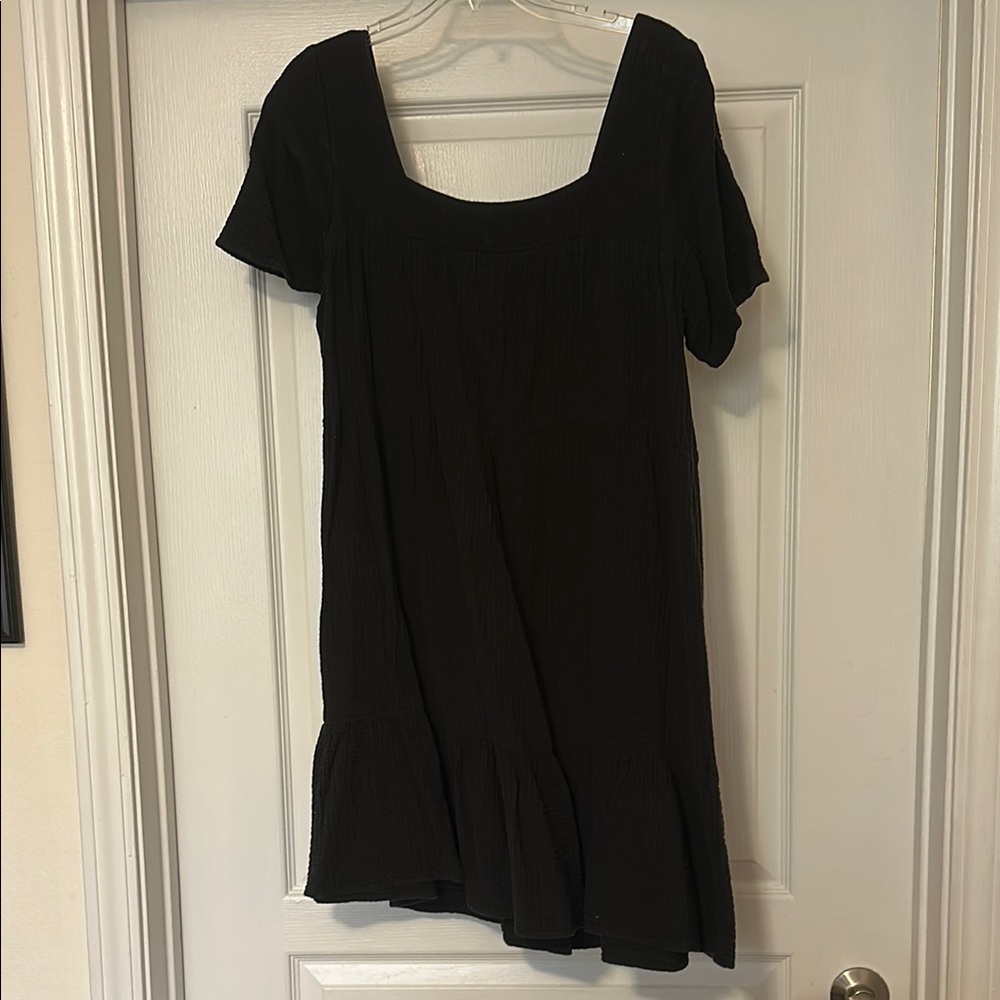 Black Short Sleeve Dress